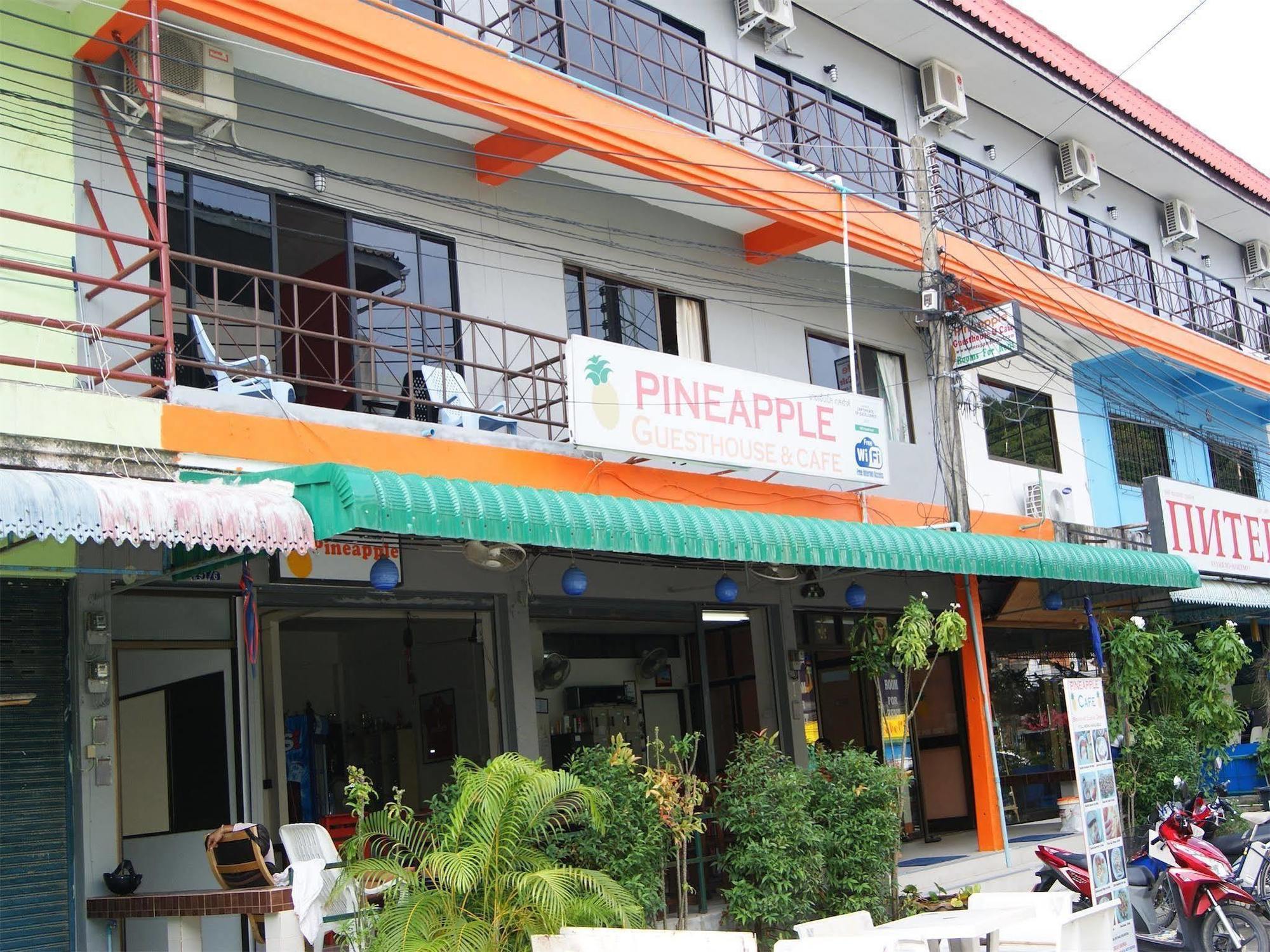 Pineapple pensión Phuket Exterior foto